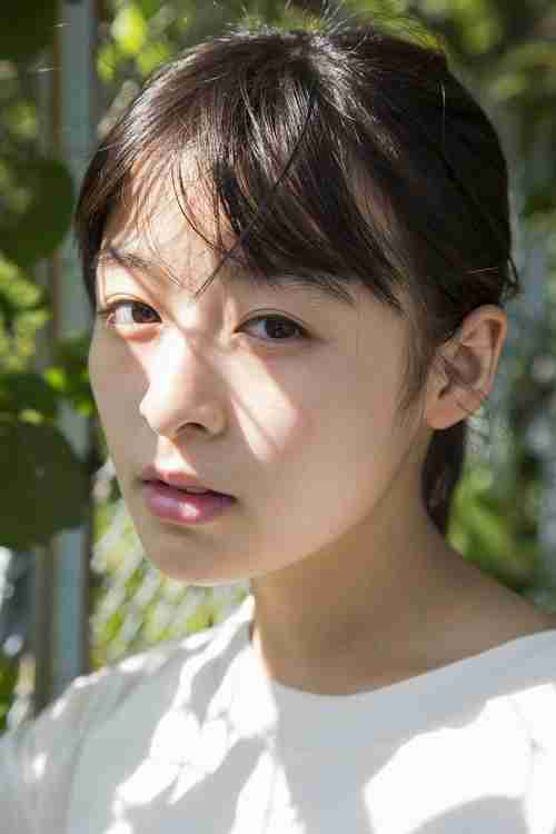 森七菜1st写真集、予約殺到で発売前に緊急重版