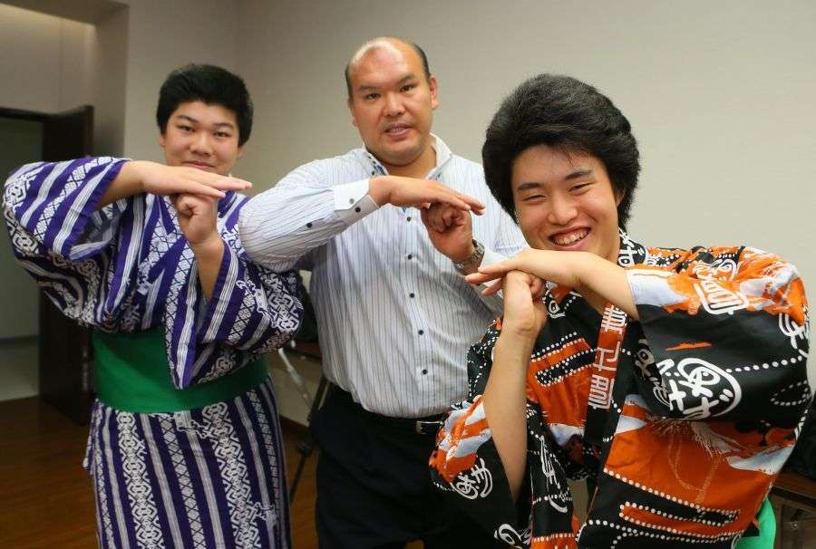 ９力士脱走を招いた相撲部屋「美人女将」の意外な前職（FRIDAY） - Yahoo!ニュース