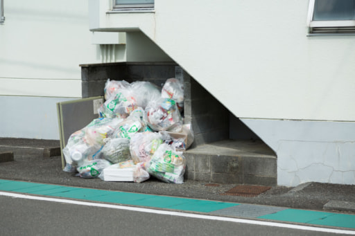 袋を開ける「ゴミ奉行」善意の行動でもプライバシー侵害で違法 - ライブドアニュース