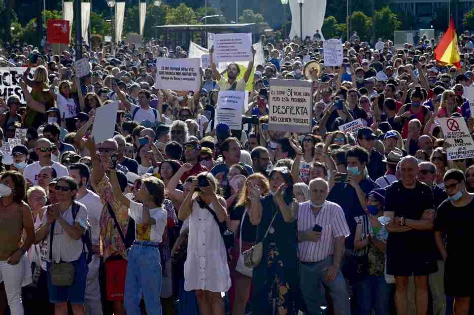 「ウイルスは存在しない」 スペイン首都でコロナ抗議デモ (ＡＦＰ＝時事) - Yahoo!ニュース