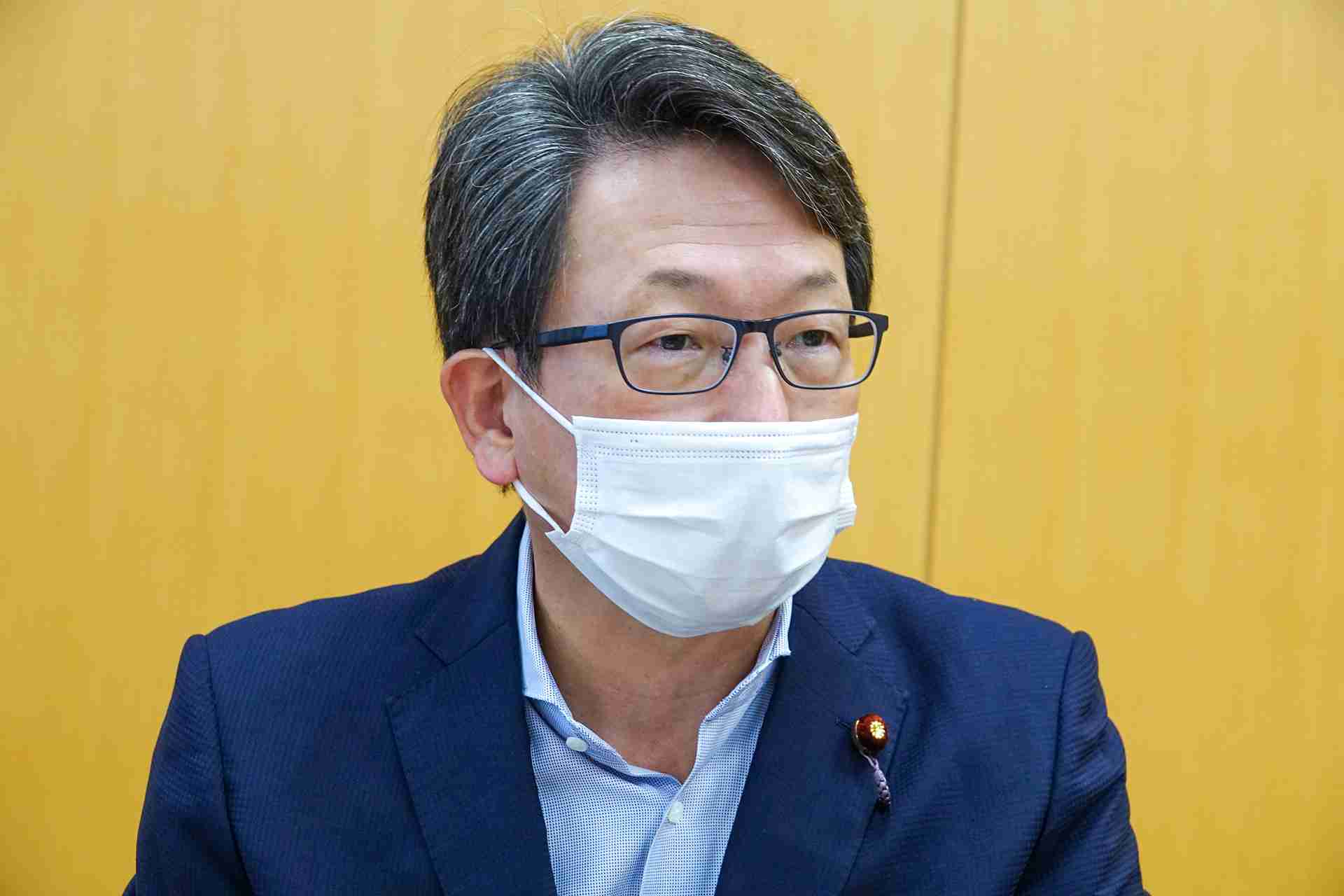 [「接触確認アプリ」開発の舞台裏とは――平将明副大臣ロングインタビュー] 個人情報なし、位置情報なし、インストールも陽性報告もユーザー任せになった理由 - ケータイ Watch