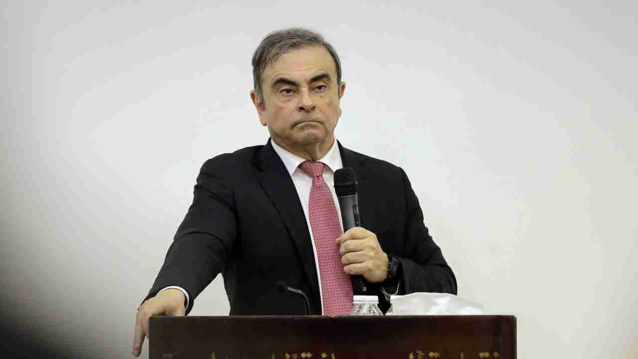 La maison de Carlos Ghosn détruite après les explosions à Beyrouth ? Son entourage dément | Factuel