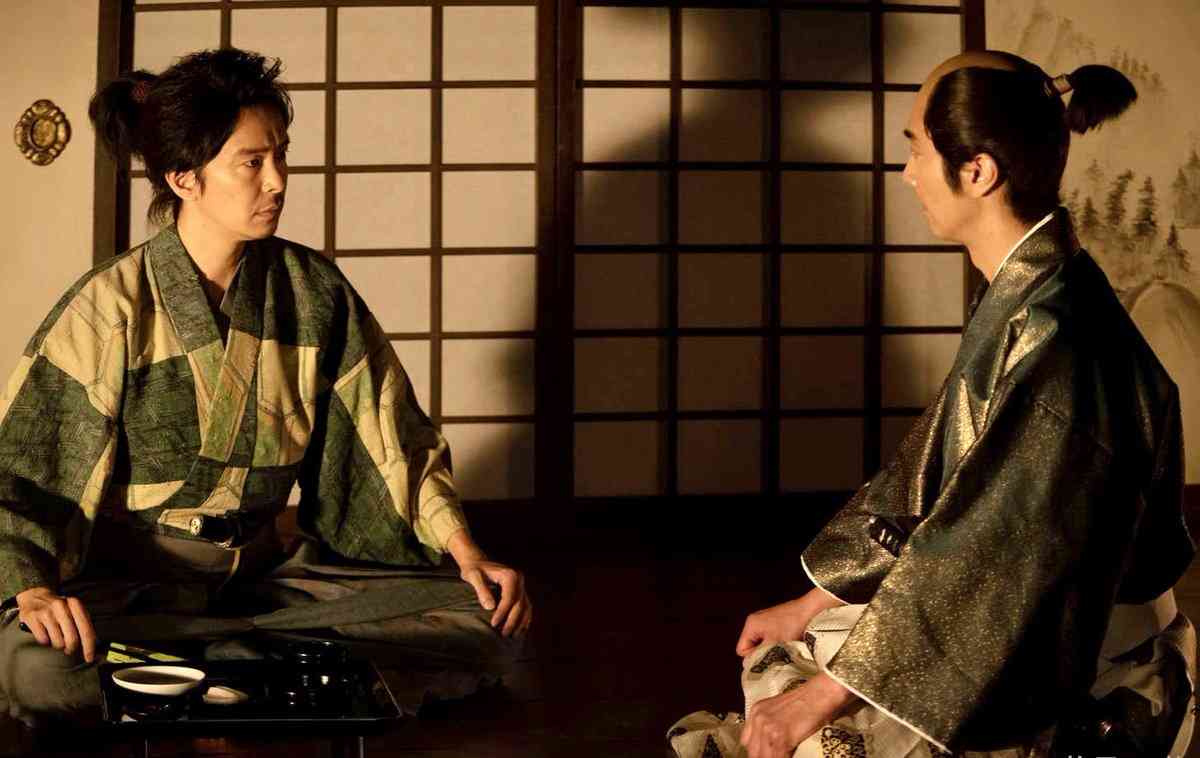 長谷川博己がダンマリの『麒麟がくる』、ピリピリ現場を和ます“ハンサム俳優”