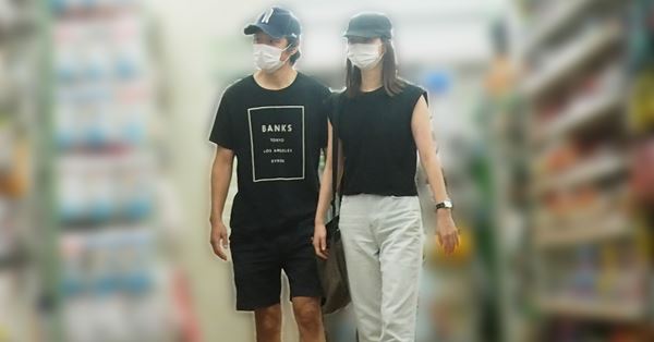 佐々木希始めていた夫の調教…立場逆転で渡部健はイクメン化 | 女性自身