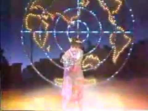 戸川純 (Jun Togawa) - レーダーマン (RADAR MAN) - YouTube