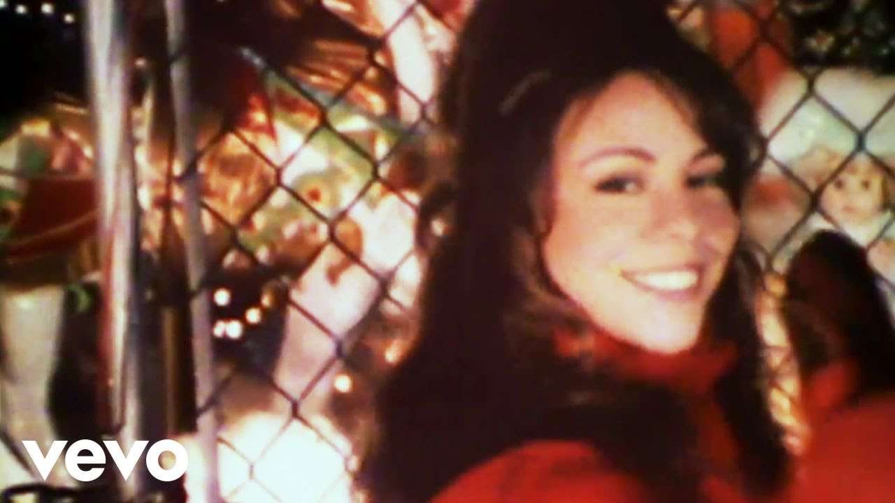 Mariah Carey - All I Want For Christmas Is You (Official Music Video) - YouTube