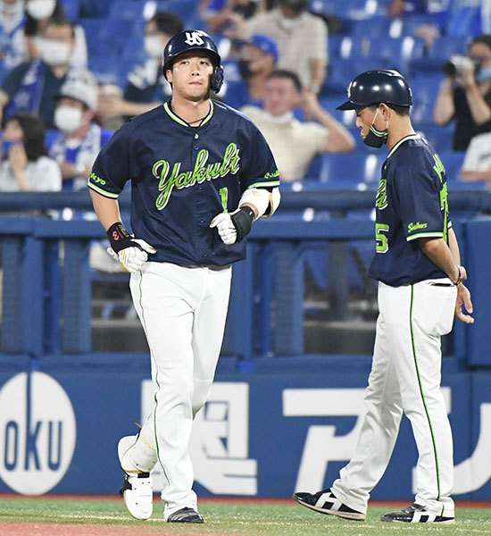 ヤクルト・山田哲人が２日連続で途中交代　前夜に高津監督「ちょっと、いろいろあった」（東スポWeb） - Yahoo!ニュース