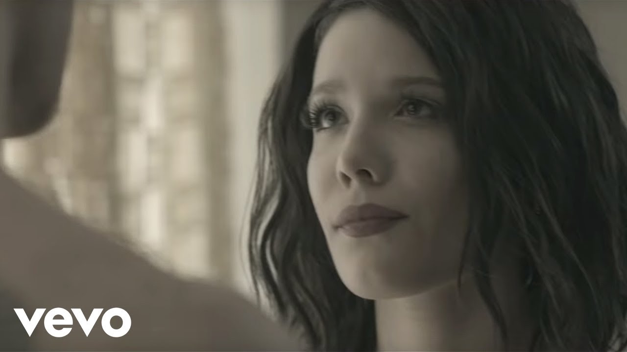 The Chainsmokers - Closer (Video) ft. Halsey - YouTube