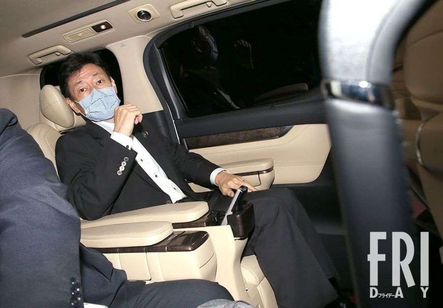 西村コロナ対策大臣「支持者100人」を集めパーティ開催の無神経（FRIDAY） - Yahoo!ニュース