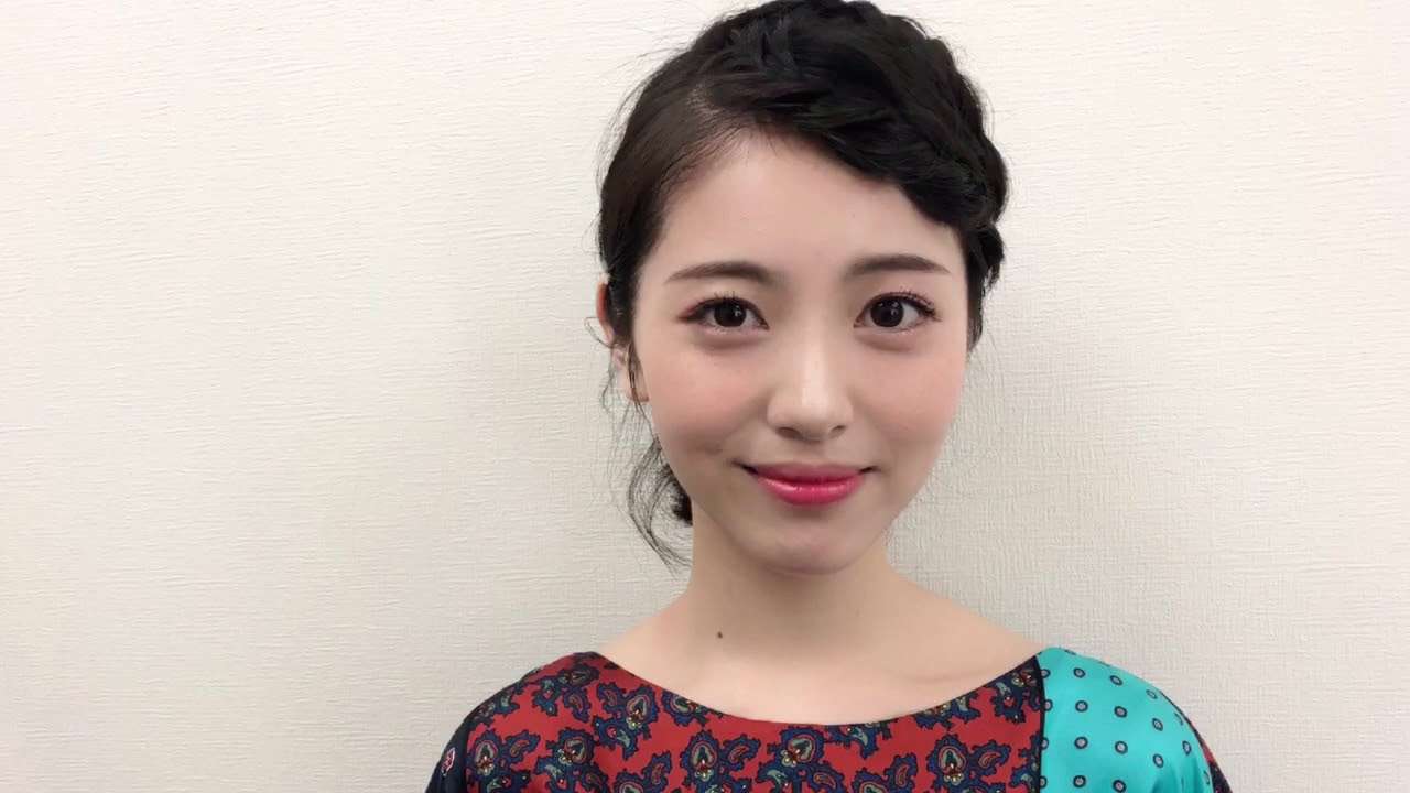 女優の舞台挨拶衣装を貼るトピPart3