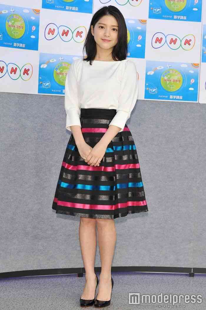 川島海荷、美脚あらわな大胆ショット披露「太ももが色っぽい」「目のやり場に困ります」