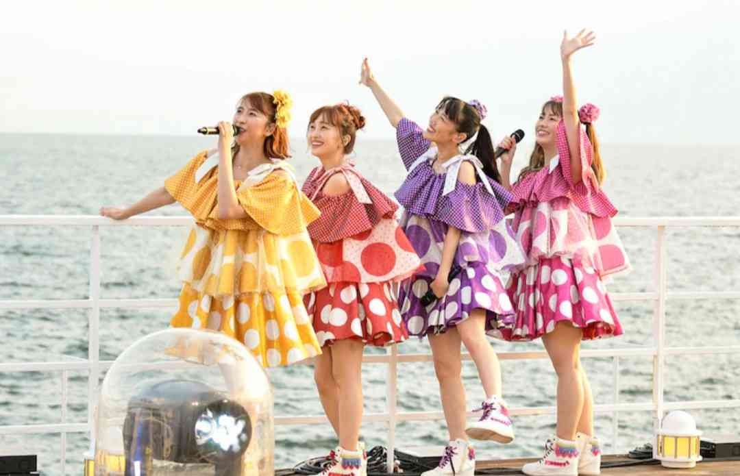 女性アイドルの夏衣装がみたい！