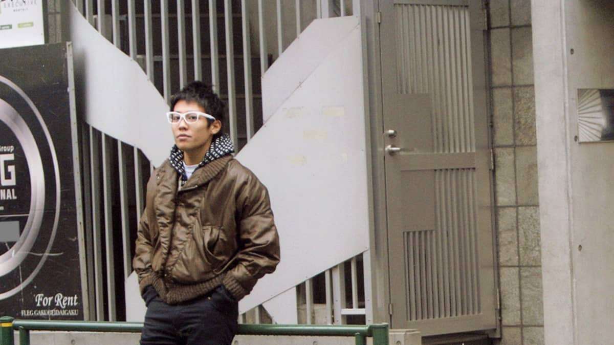芸能界復帰を目論む「謹慎中」小出恵介を支えるＩＴ企業社長の存在 | FRIDAYデジタル