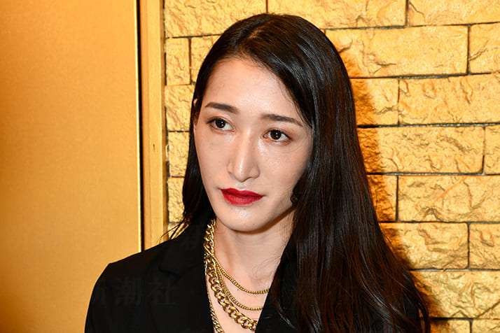 女性歌手が老舗事務所の「セクハラ」を告発　キス、性行為を強要され… | デイリー新潮
