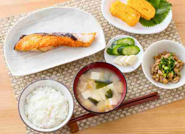 欧州で論文報告 日本食を食べる頻度が多い人は長生きする｜日刊ゲンダイヘルスケア