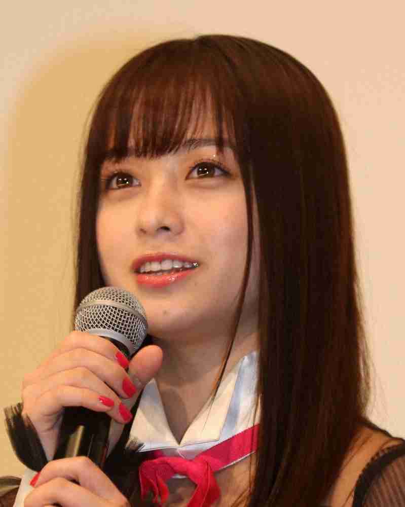 橋本環奈「甘いもの全般があんまり…」意外な好物明かしニッコリ「日本酒と一緒に食べます」｜ニフティニュース