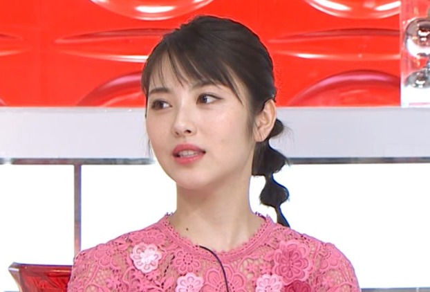 女優のポニーテール、ひとつ結び