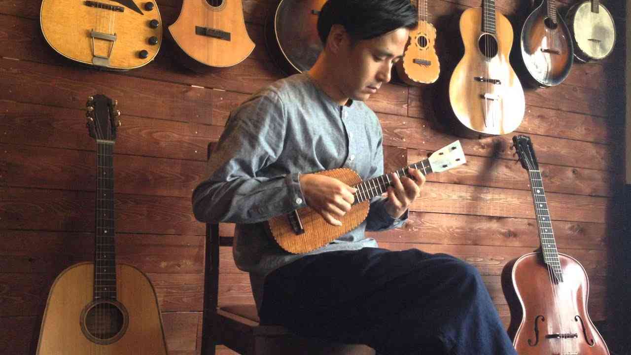 OVER THE RAINBOW /  MYA MOE UKULELE MASTER GRADE KOA SOPRANO PINEAPPLE CLASSIC - YouTube