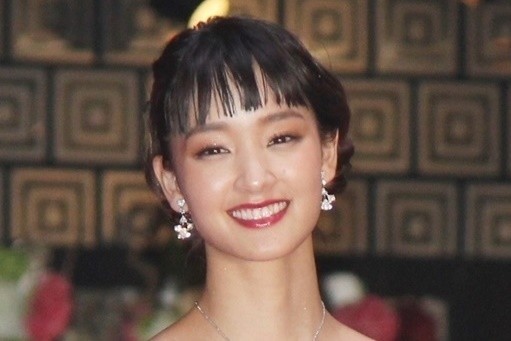 剛力彩芽、さんまにオスカー退所を報告　社長は「私です」 | マイナビニュース