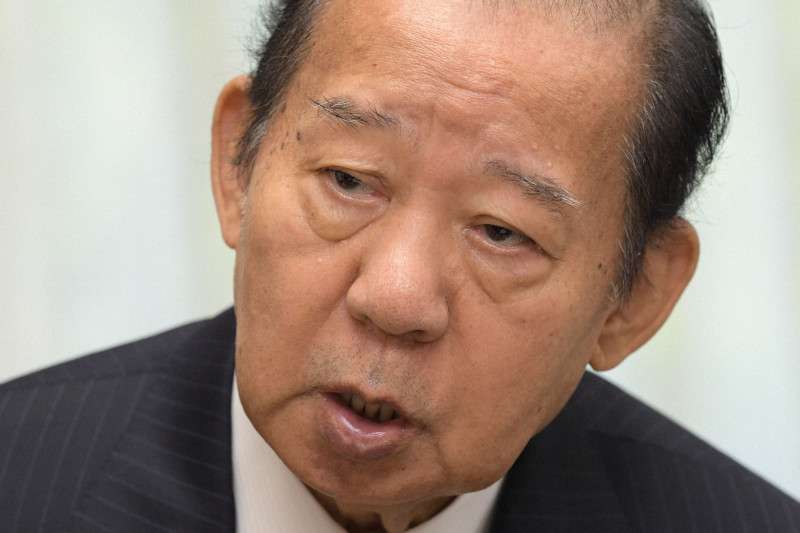 二階幹事長が続投へ　自民役員人事、官房長官が焦点（毎日新聞） - Yahoo!ニュース