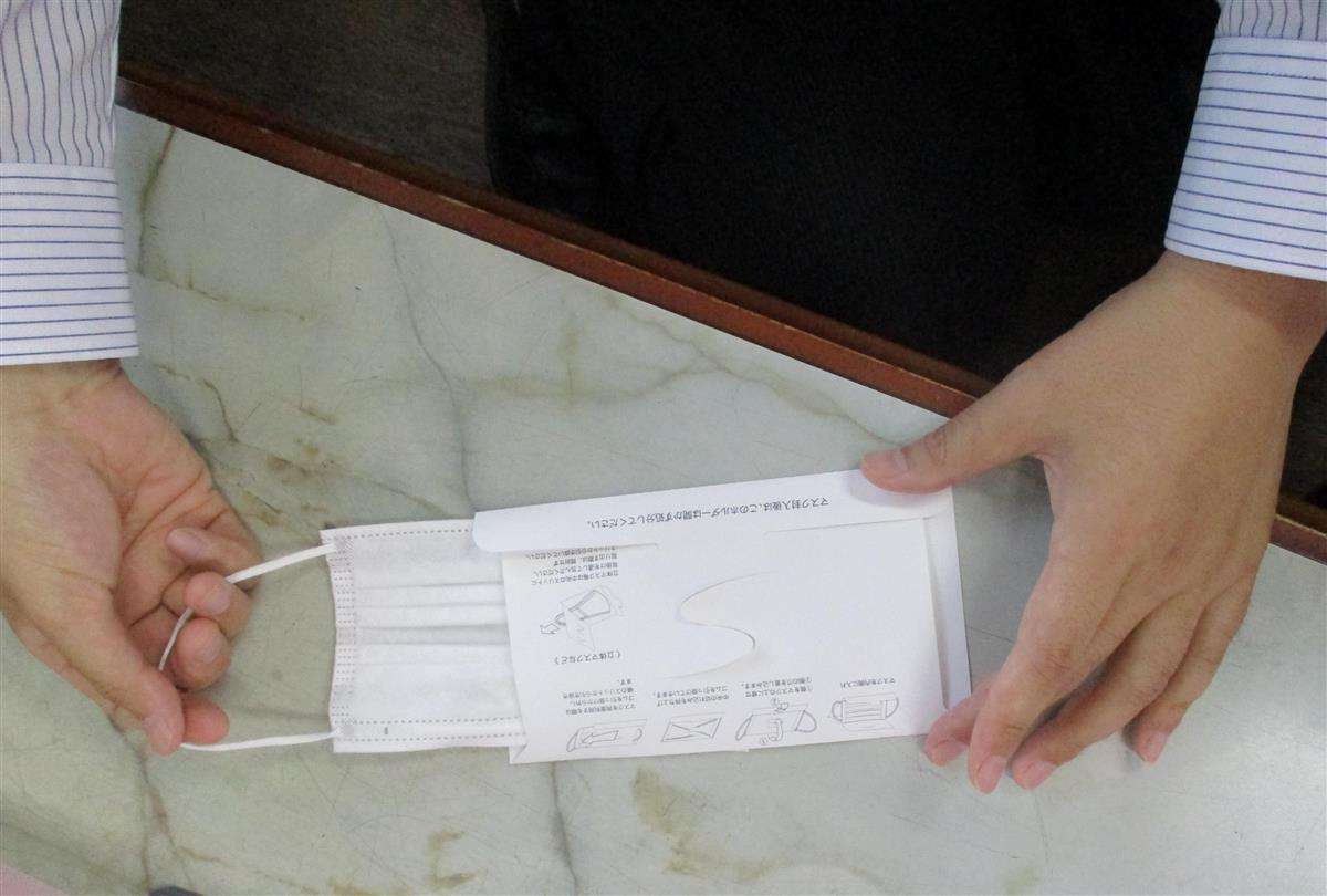 食事中のマスク「どこに置けば」社員のつぶやきが商品に