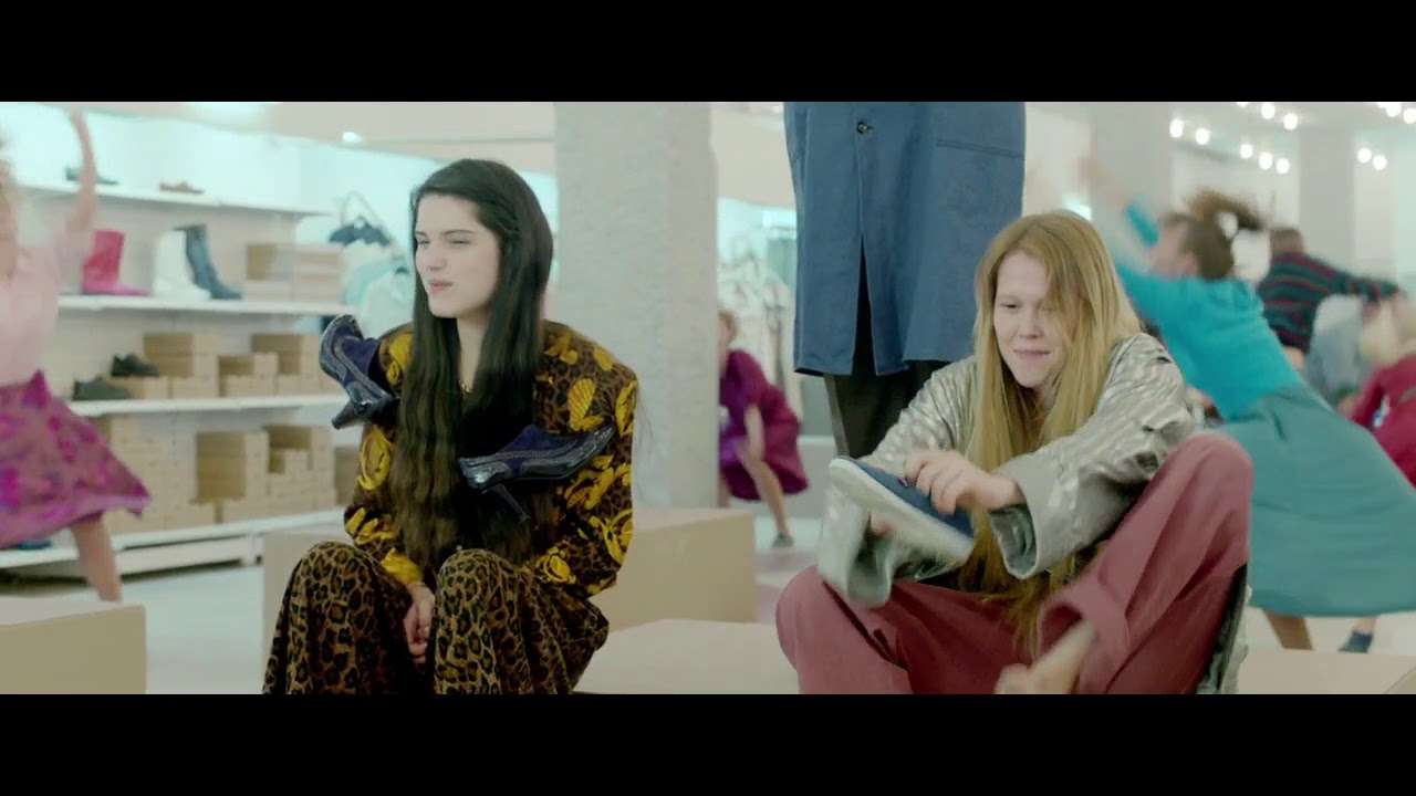 'The Lure' - Supermarket scene (Spanish subtitles) - YouTube