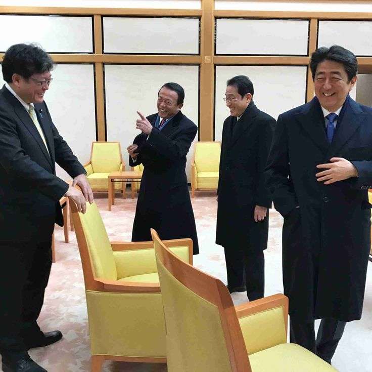 安倍内閣が総辞職　通算3188日、歴代最長