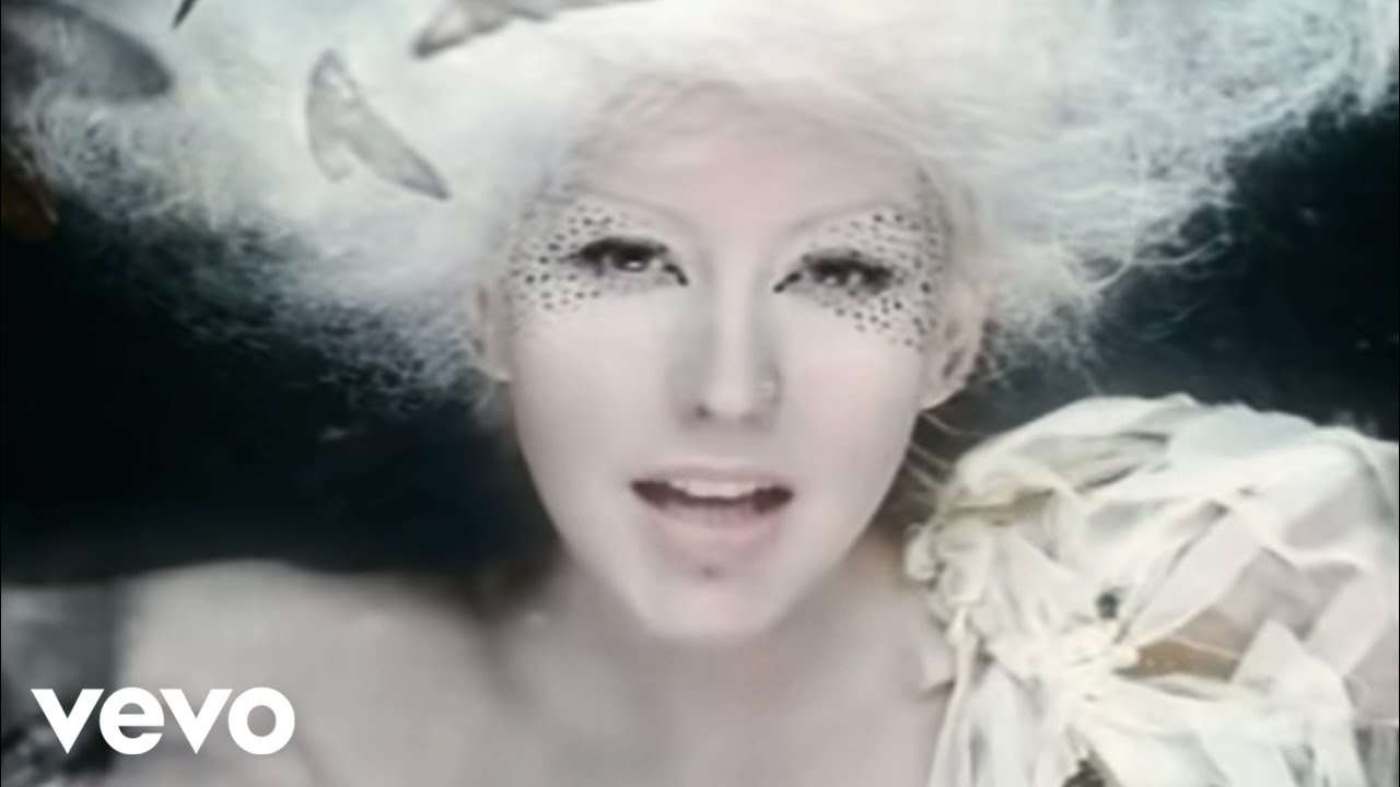 Christina Aguilera - Fighter (Official Music Video) - YouTube