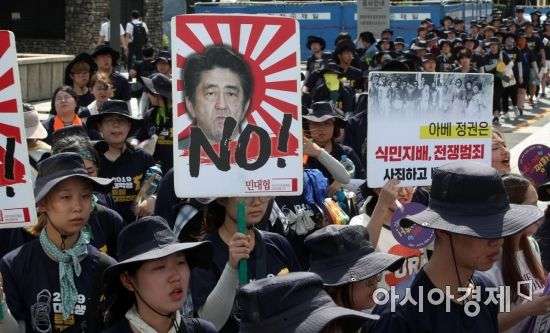 NiziU『THE MUSIC DAY』でTV初歌唱へ MV1億再生突破「メキハピ」披露