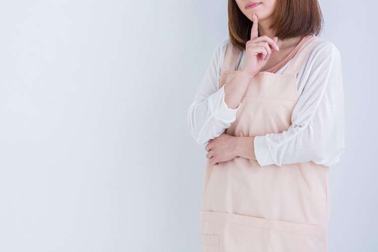 家事代行を頼んだ女性、義母に「楽できていいわね」と言われ罪悪感 | マネーポストWEB