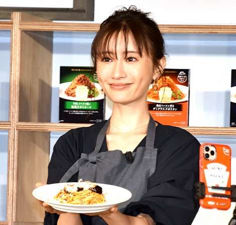 松本まりか、エプロン姿で公開料理 自作パスタに「めちゃくちゃ美味しい！」