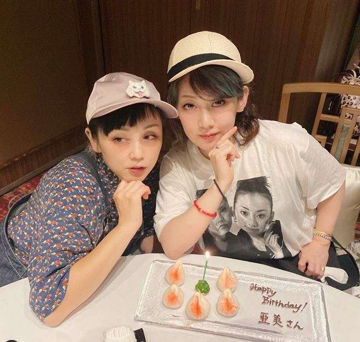 Puffy 大貫亜美 吉村由美が久々2ショット 歳を重ねても可愛い の声 ガールズちゃんねる Girls Channel