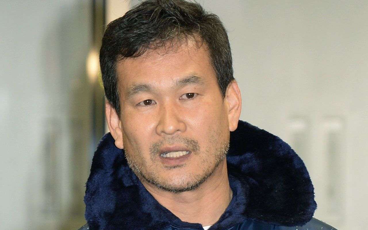 辛坊治郎が日テレ女性社員に「壁ドン」パワハラ | 文春オンライン