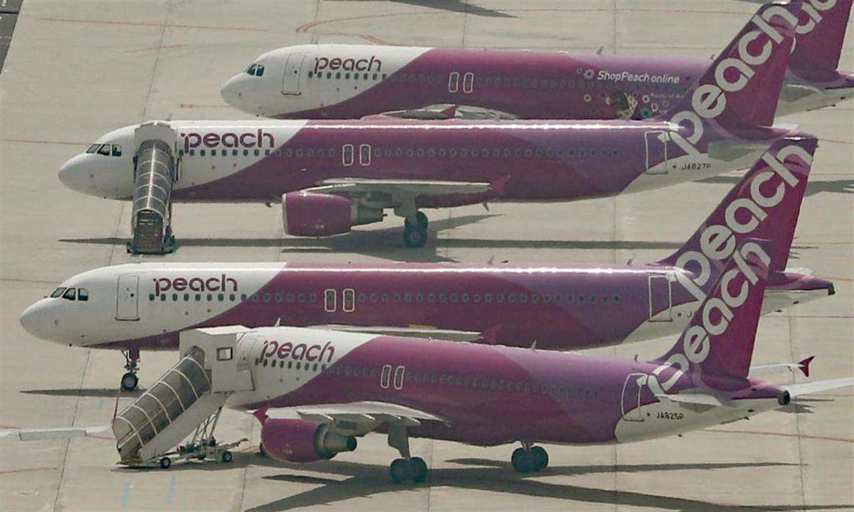 ピーチ機内「マスク拒否」問題　降ろされた男性が反論「事前に案内なかった」