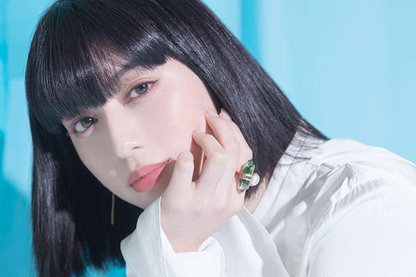 三吉彩花「親友は、私の家族や恋愛観を知り尽くしてる人」