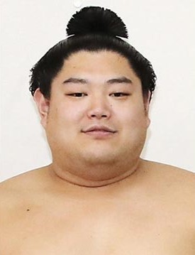 大相撲 阿炎 3場所出場停止と減給の懲戒処分 現役は続行へ