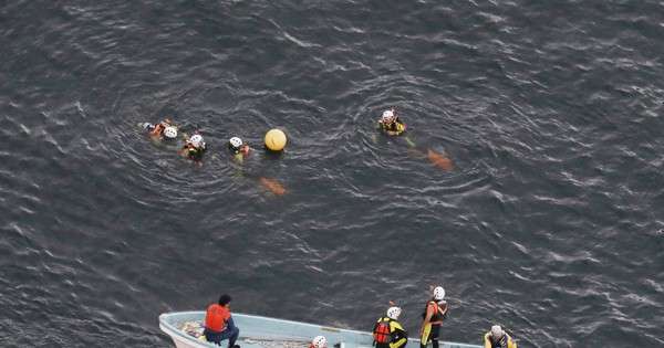 クルーザーに衝突され、遊泳の男児死亡　2人重傷　福島・猪苗代湖 - 毎日新聞