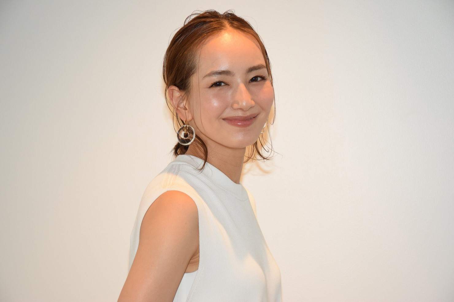 おでこが狭くて目の位置が高い人！