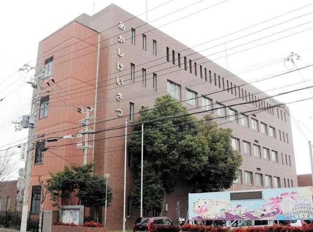 後ろから女子中学生の胸つかむ　高3男子を逮捕