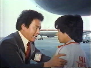 ドラマ・映画の見つめあう2人の画像