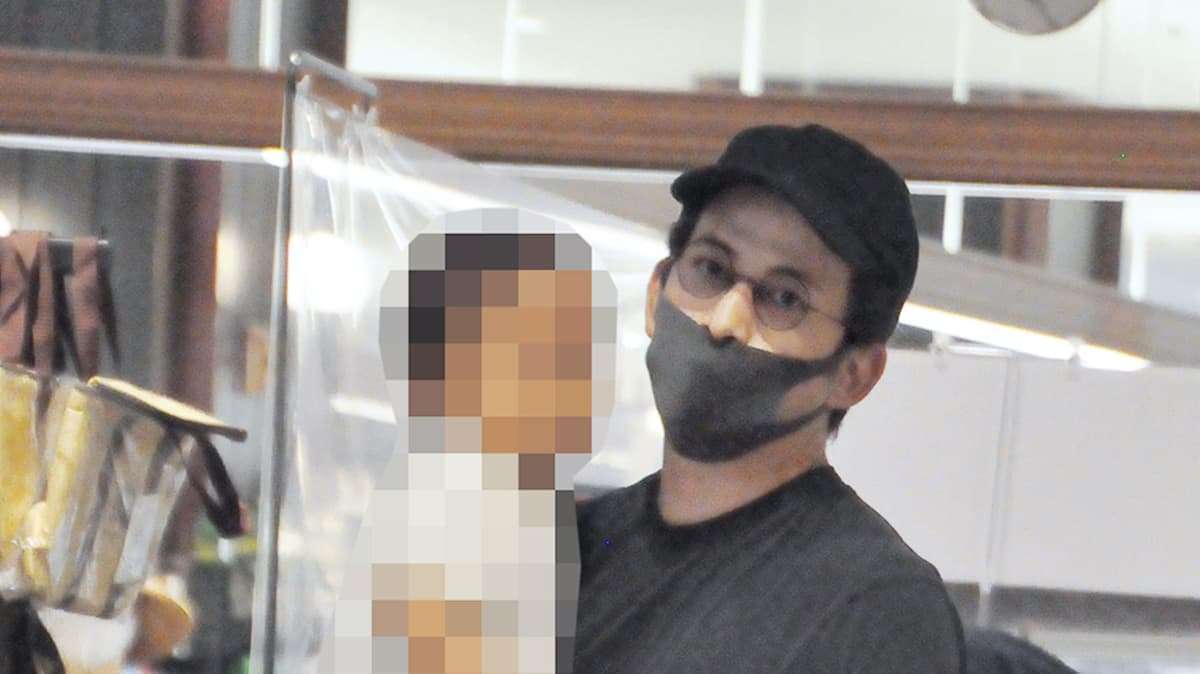 宮崎あおい＆岡田准一 役者夫婦が披露した見事な買い物連係プレー