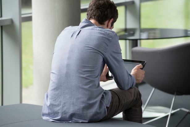 フェイスブックは「人生の幸福度を下げる」　米研究結果 | Forbes JAPAN（フォーブス ジャパン）