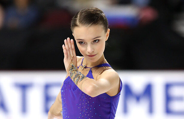 ロシア16歳フィギュア美少女、「まるでバービー人形」オフショット反響「なんて可愛さだ」