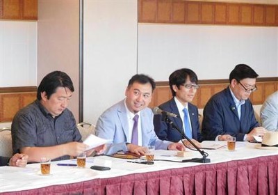 菅義偉首相「男系継承の重み踏まえる」と表明　自民保守グループとの面会で