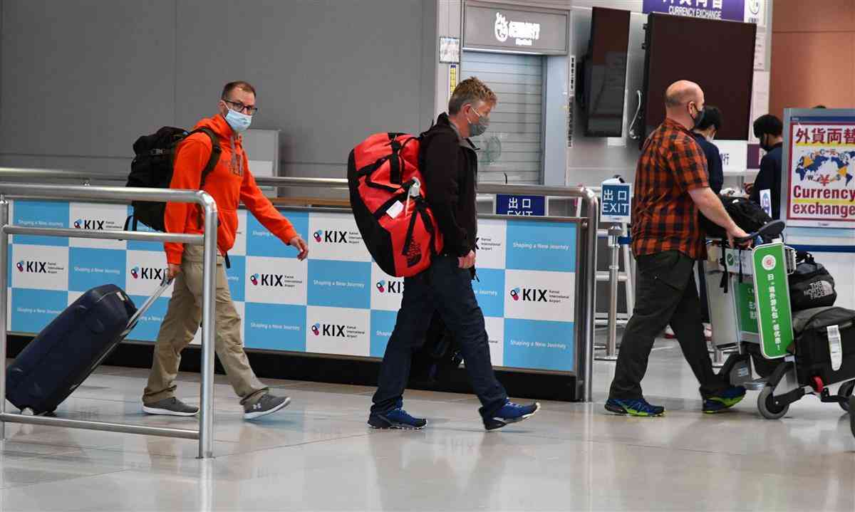 全世界からの入国制限緩和　審査の効率化が課題に