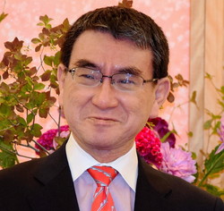 河野太郎大臣「冗談のようなクレーム」を試して驚く　「歴代の外務大臣は何をしてた」