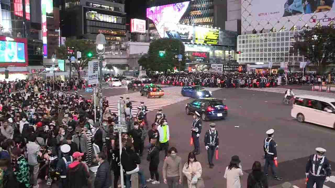 【LIVE】渋谷スクランブル交差点 ライブカメラ / Shibuya Scramble Crossing Live Camera - YouTube