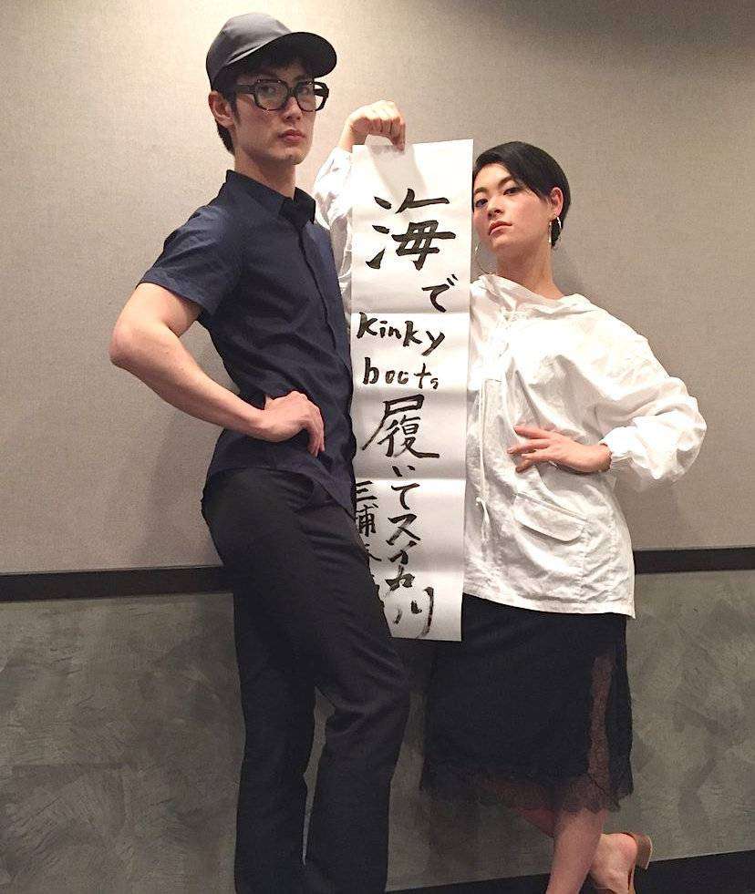 小出恵介、「兄弟」小栗旬兄弟と再開3ショットを披露し歓喜の声「完全復活って感じ」「流石に倒れそう」