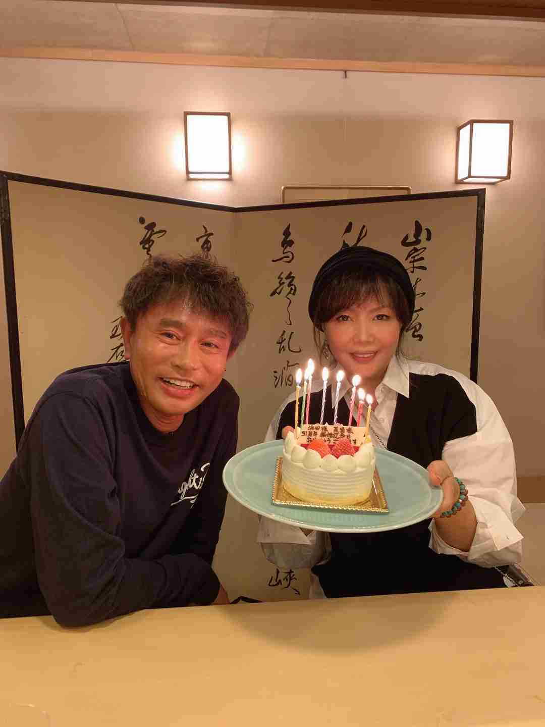 小川菜摘　浜田雅功との31回目の結婚記念日祝う「大好きなお店で」と2ショット