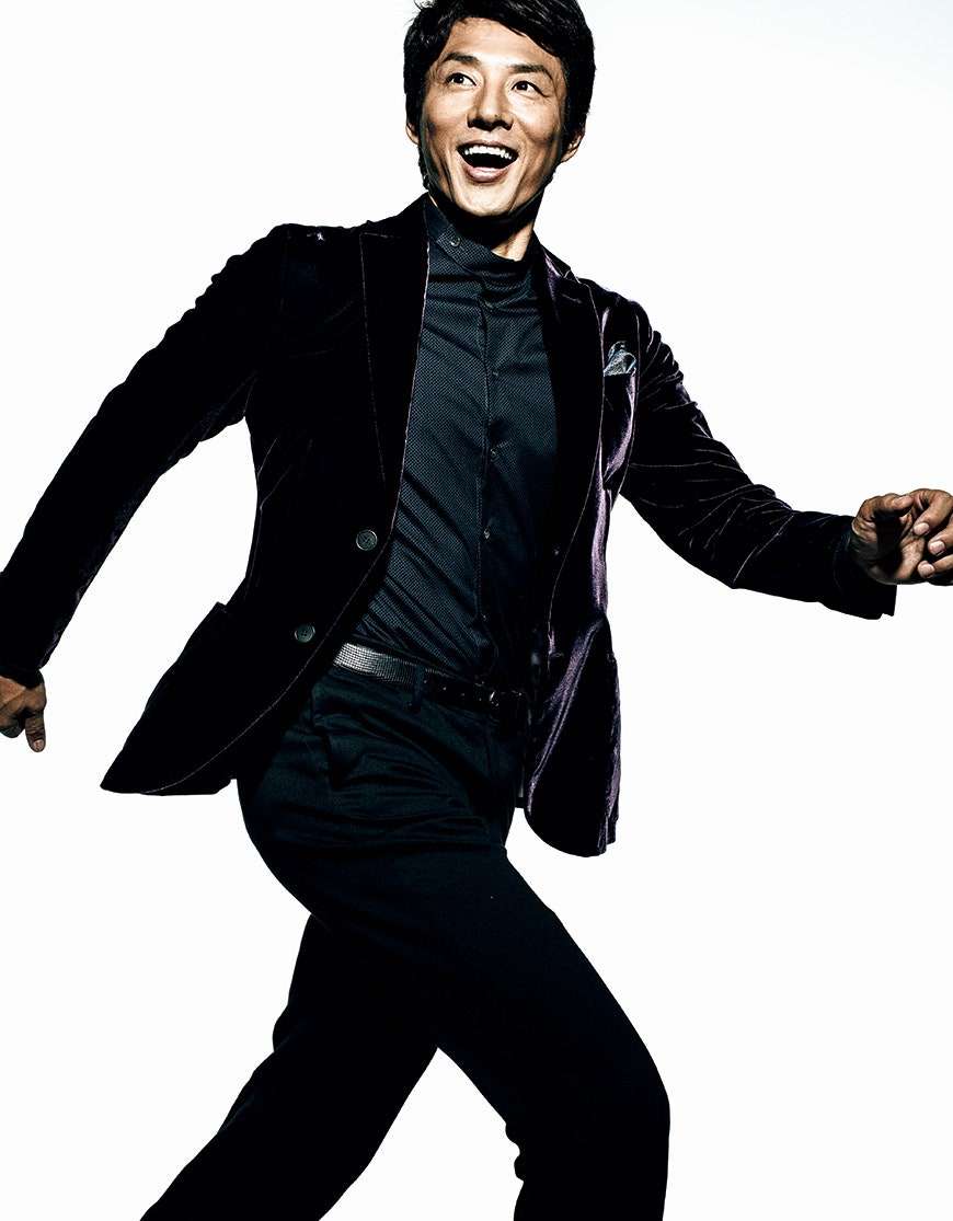 松岡修造とナオト・インティライミの画像を交互に貼って 時々 佐々木のじいさんの画像が貼られるトピ